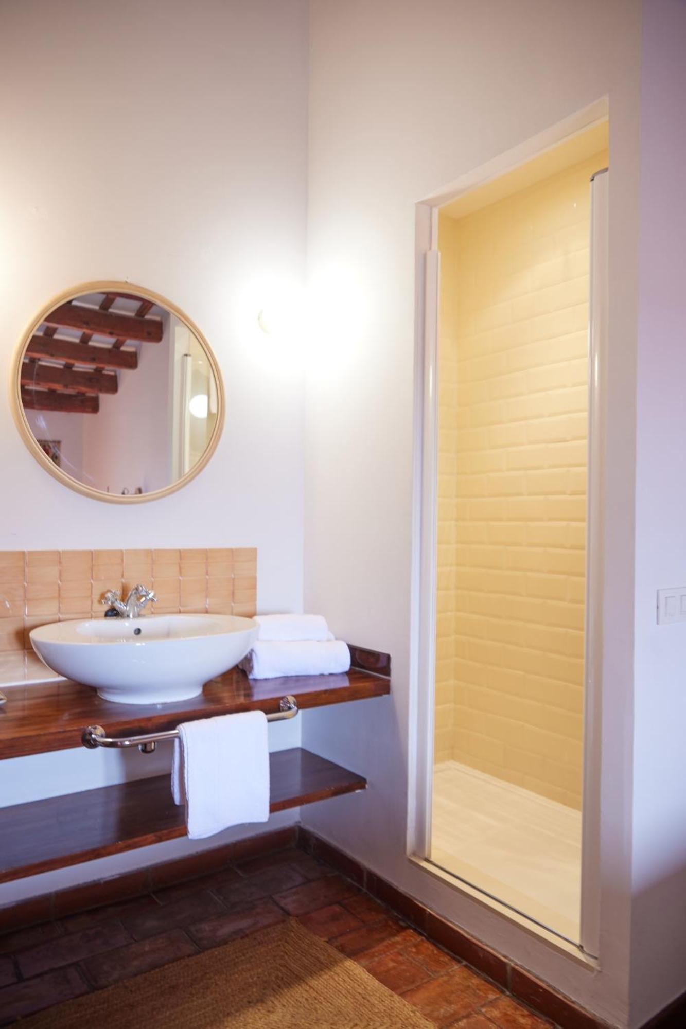 Hotel Palou 1874 Sant Pere De Ribes Rom bilde